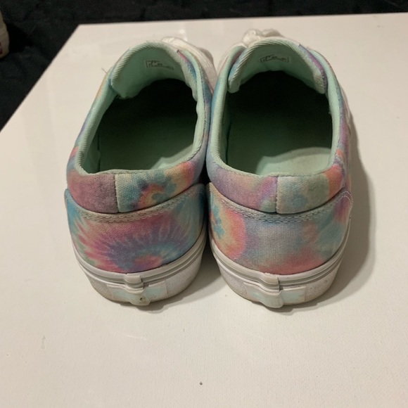 VANS - Picture 2 of 2